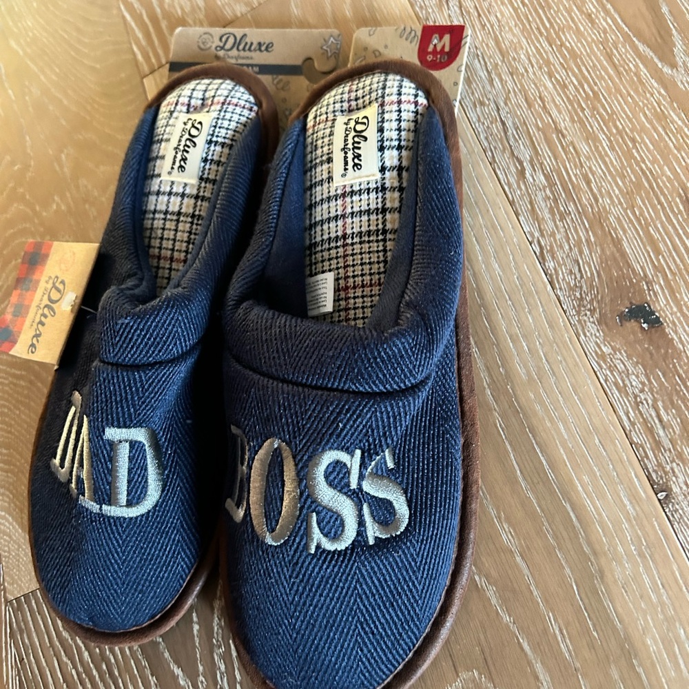 Dearfoam Dluxe Dad Boss Slippers